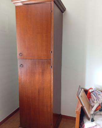 Mobile in legno porta frigo