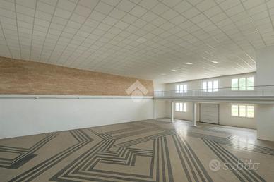 CAPANNONE A CASALE SUL SILE