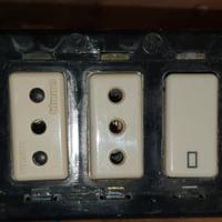 prese 10A  bticino magic + interruttore