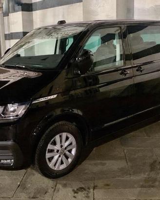 Volkswagen multiIvan,  cambio automatico,  permuto