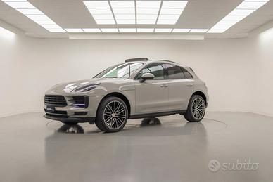 PORSCHE MACAN 2.0