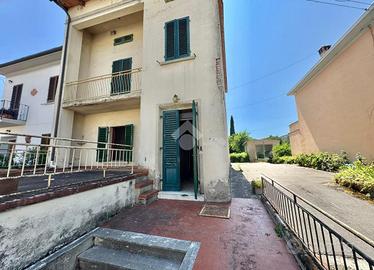 CASA INDIPENDENTE A CARMIGNANO