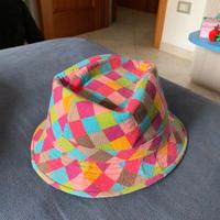 Cappello colorato