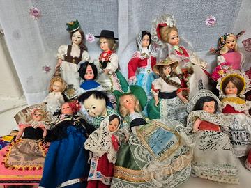 26 bambole vintage da collezione souvenir '60 -'70
