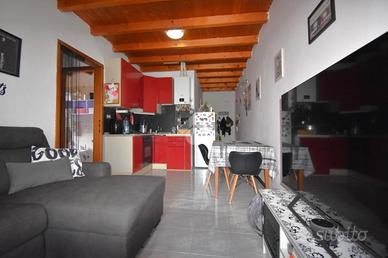 2 LOCALI A CASTIGLIONE DELLE STIVIERE