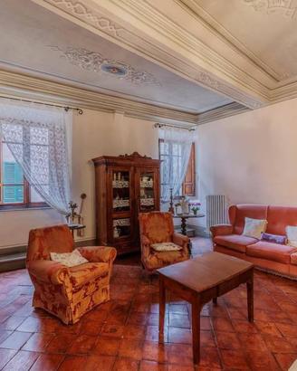 Palazzo storico nel centro di San Casciano dei Bag