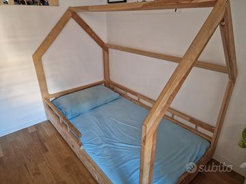 Letto a capanna per bimbi
