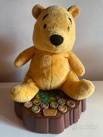 Winnie The Pooh parlante racconta storie e canzoni