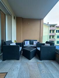 Salotto da giardino + tavolino contenitore