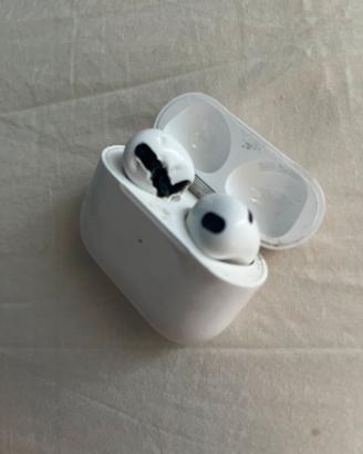 Airpods usate cuffia sx rovinata