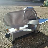 Affettatrice elettrica Tamagnini