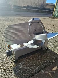 Affettatrice elettrica Tamagnini