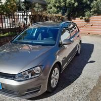 GOLF 7  VARIANT  A METANO -2016- ACC. PREM.