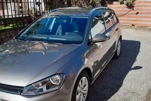 GOLF 7  VARIANT  A METANO -2016- ACC. PREM.