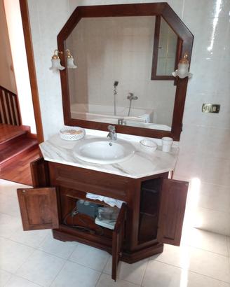 mobile per bagno in legno