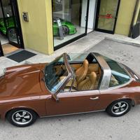 PORSCHE 911 Targa