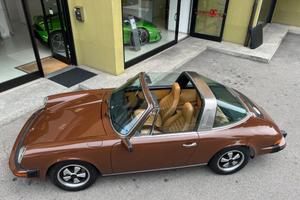 PORSCHE 911 Targa