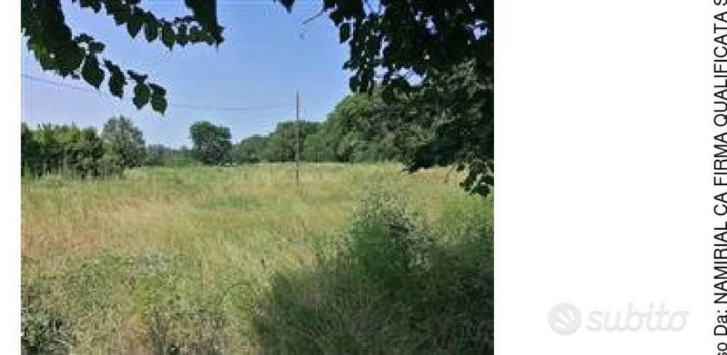Immobile in asta di 505 m² con più di 5 locali a F - Vista 2
