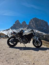 Ducati Monster 696