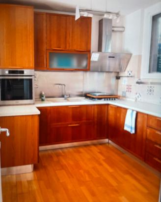 CUCINA  IN LEGNO ESSENZA CILIEGIO