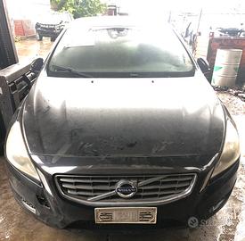 Frontale Volvo V60