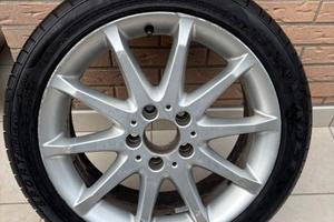 cerchio 17 e gomma seminuova 215 45 17 mercedes B