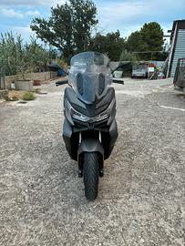 Voge SR4 Max 400 2024 – 5.000 km – Pari al nuovo