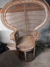 poltrona in vimini pavone