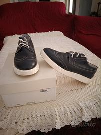 Scarpe nuove da bambino
