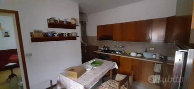 Villa di 100 m² con 5 locali e box auto doppio a P