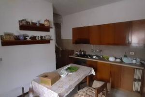 Villa di 100 m² con 5 locali e box auto doppio a P