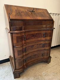 Mobile a ribalta in radica di noce