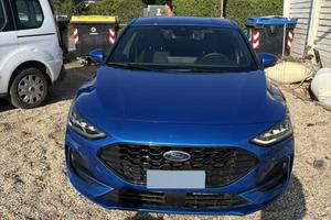 Ford focus 2023 pari al nuovo, condizioni perfette