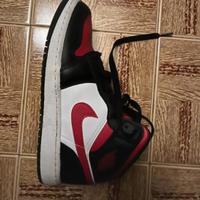 Air Jordan 1 Mid - PARI AL NUOVO
