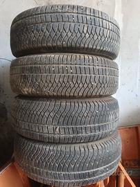 GOMME 235/70/16 4 stagioni