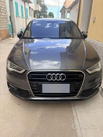 AUDI A3 SPB 2.0 TDI 150 CV clean diesel Ambition
