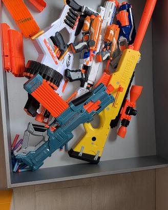 Nerf pistole giocattolo