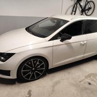 SEAT LEON FR TDI ST DSG