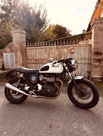 Triumph Thruxton 900 Ace