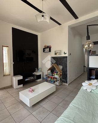 2 LOCALI A CASTELLALTO
