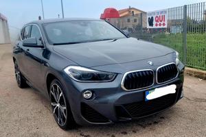 Bmw X2 20D MSport  190 cv grigio scuro.