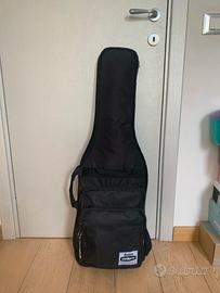 Chitarra elettrica blue e nera Ibanez con custodia