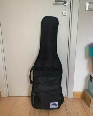 Chitarra elettrica blue e nera Ibanez con custodia