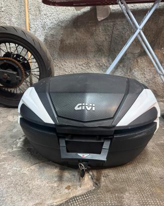Bauletto givi maxia 4 più cuscino originale passeg