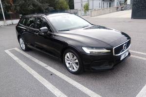 Volvo V60 2.0 b4 Momentum Business Pro auto