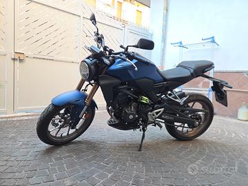 Honda CB300R 2025