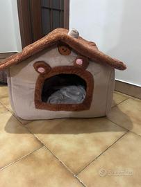 Cuccia in caldo cotone a forma di casa