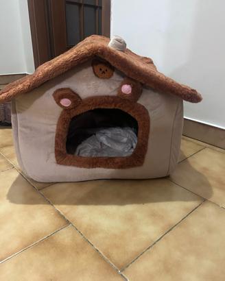 Cuccia in caldo cotone a forma di casa