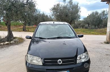 Auto Fiat Punto