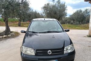 Auto Fiat Punto